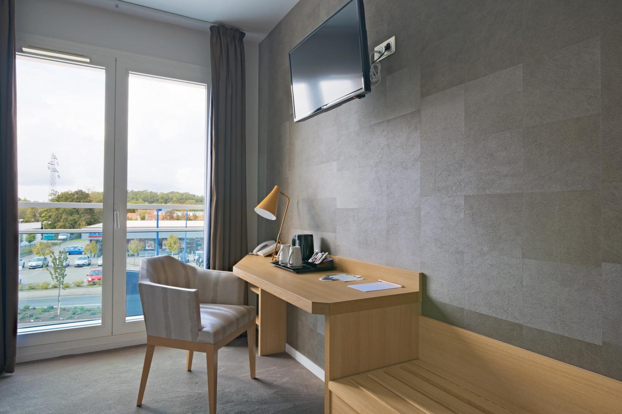 Le Konine - Hotel & Bar & Restaurant Montceau-les-Mines Dış mekan fotoğraf